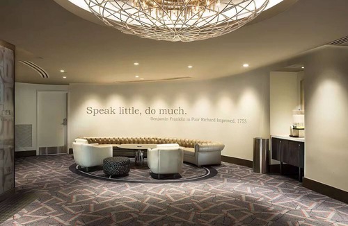 Logan Square Hotel | Center City Views with Balcony & Rooftop Pool