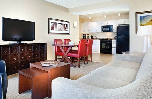 The Point Resort | Center of Newport and the boat show