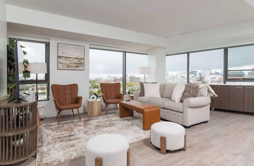 Central Square Apartment | Central Square 2BR Condo near Harvard & MIT Spacious Gym & Work