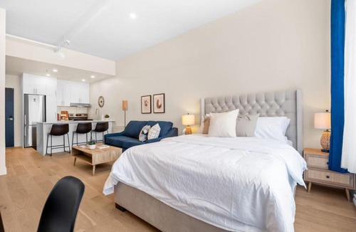 Gay Village Apartment | Central Studio