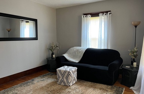 Rochester Apartment | Centrally located 1-bedroom apartment with off street parking Rochester