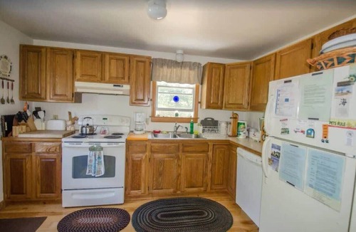 North Truro House | Centrally Located, Spacious 3 Bedroom!