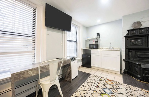 Bay Village Apartment | Centrally located Stay In Boston's Bay