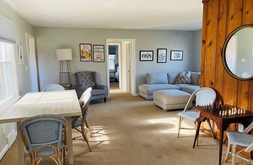 South Russell House | Chagrin Falls light filled 2 bed 1 bath in the Village