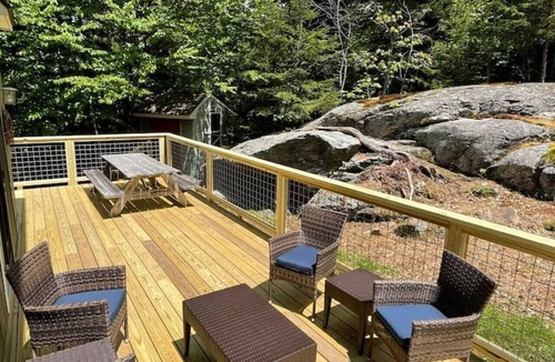 West Dover Ski Chalet | Chalet at Mt Snow, ski-home, free shuttle