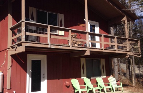 Newbury Ski Chalet | Chalk Pond Chalet - Sleeps 8