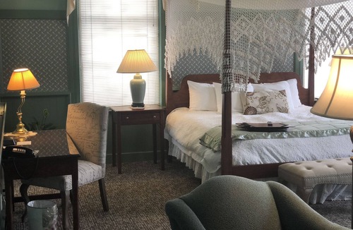 Lee Bed & Breakfast | Chambery Inn