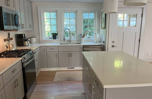 Dartmouth House | Charm & Peace in Lovely Padanaram House on Elm Street!
