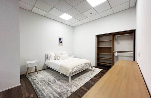 Meriden Apartment | Charming 1 BD | Metro Meriden|Pool Access|GYM