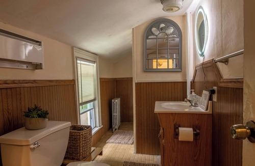 Wurtsboro Apartment | Charming 1-bedroom apartment. Pet-friendly. Hiking & Skiing 10 min way.