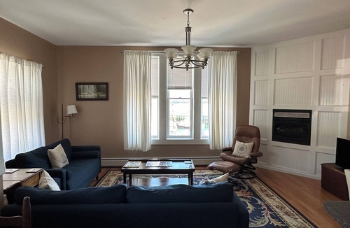 Eastport Apartment | Charming 1-bedroom apartment with amazing views in fabulous Eastport!