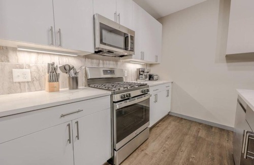 Downtown Boston Apartment | Charming 1 Bedroom Apt Laundry in Unit