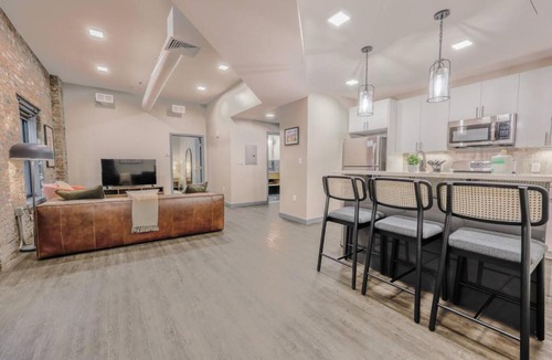 Downtown Boston Apartment | Charming 1 Bedroom Apt Laundry in Unit