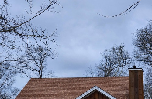 Adamsville Cabin | Charming 1-bedroom cabin in delightful Westport with WiFi, Minutes to the beach