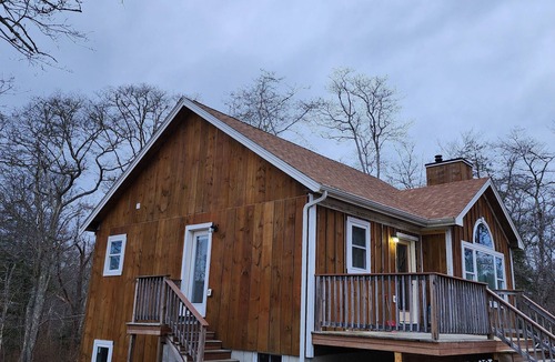 Adamsville Cabin | Charming 1-bedroom cabin in delightful Westport with WiFi, Minutes to the beach