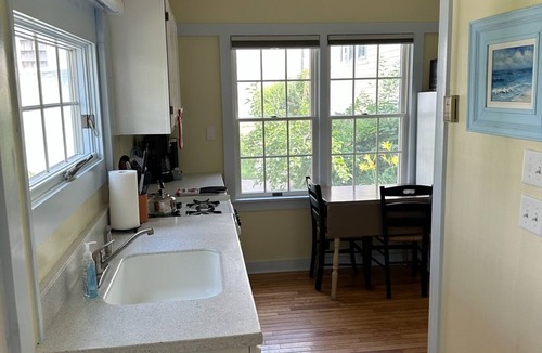 Provincetown Cottage | Charming 1-Bedroom/bathroom Cottage, Center of Town, parking and outdoor space