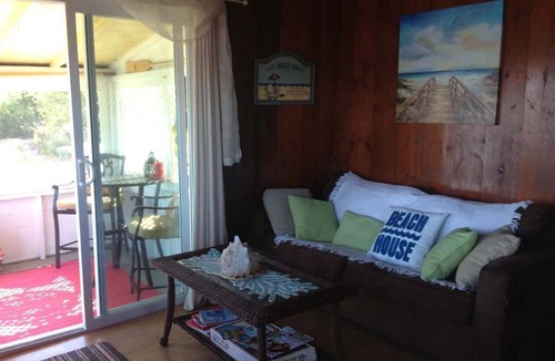 West Dennis House | Charming 1 Bedroom Cottage on the Water!