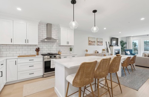 Old Orchard Beach Condo | Charming 2-bedroom condo across the street from the shores of Old Orchard Beach
