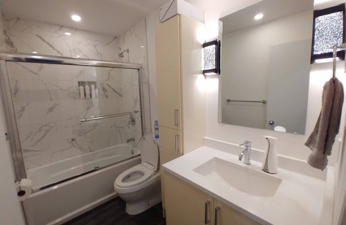 Vaudreuil Apartment | Charming 2-bedroom apartment with WiFi and AC in wonderful Vaudreuil-Dorion