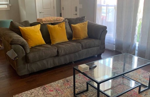 District Heights House | Charming 2-bedroom house with WiFi, AC in fabulous District Heights