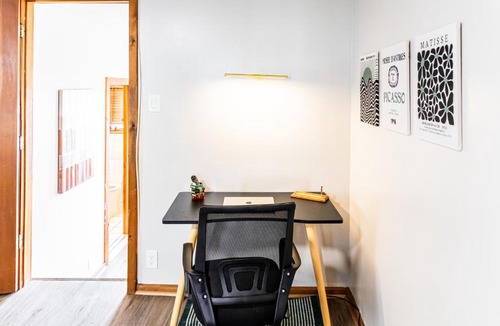 Hackensack Apartment | Charming 2 Bedroom Apartment Near NYC, Metlife Stadium
