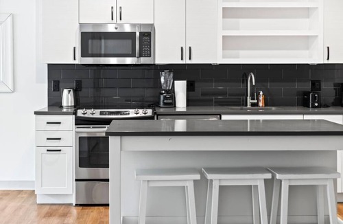 Jamaica Plain Apartment | Charming 2-bedroom apartment in amazing Boston Hospitals