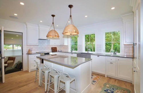 Edgartown Cottage | Charming 2-bedroom cottage steps away from Downtown Edgartown and Beaches.