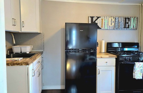 Laconia Condo | Charming 2-bedroom condo with WiFi, AC in delightful weirs beach Laconia