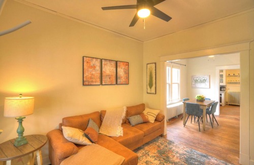 Albany House | Charming 2-bedroom house with WiFi and AC in tranquil Albany
