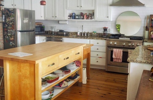 Oakdale House | Charming 2-bedroom house with WiFi, AC in marvelous Hudson
