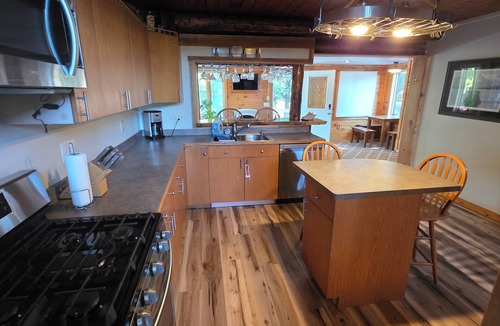 Canandaigua Cabin | Charming 2-bedroom cabin with WiFi, Hot Tub, large decks in amazing Canandaigua