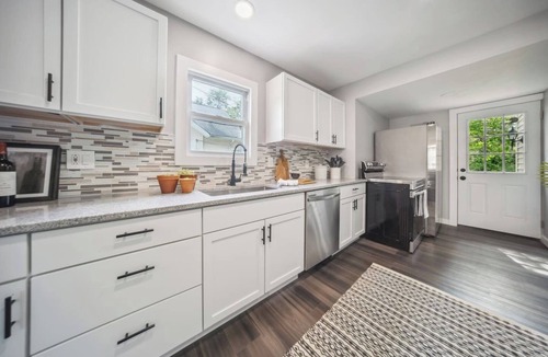 Mayfield Heights House | Charming 3 bedroom, 2.5 bath home