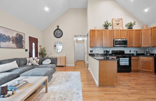 Greenwood Lake House | Charming 3-bedroom house in Greenwood Lake walking distance to the Lake!