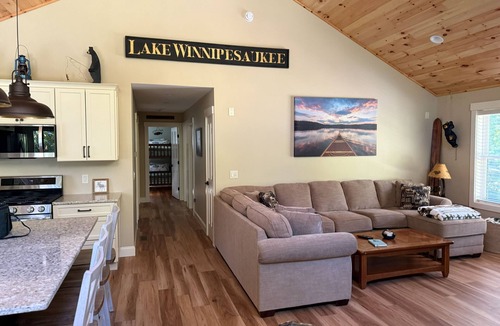 Moultonborough House | Charming 3-bedroom house in lovely Moultonborough with WiFi, AC