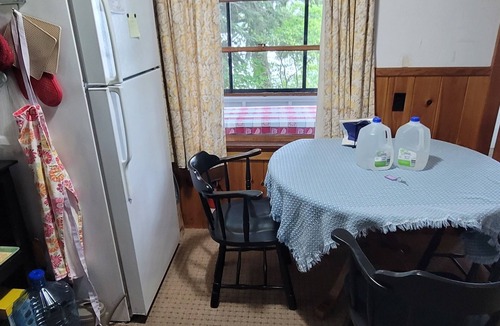 Meredith Cottage | Charming 3-bedroom cottage in Meredith NH on the shores of Lake Winnipesaukee