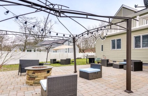 Ocean Gate House | Charming 3-bedroom house in Ocean Gate with WiFi and AC.
