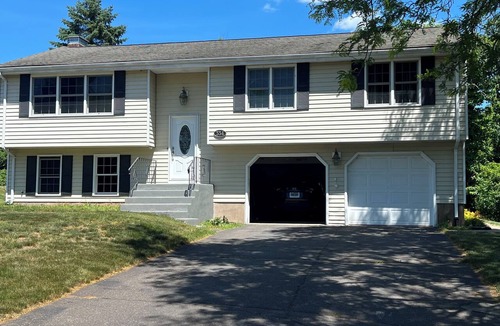 Rocky Hill House | Charming 3-bedroom house in quaint Rocky Hill with AC, 10 minutes from TPC.