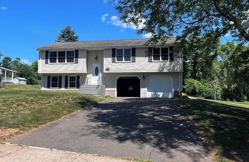 Rocky Hill House | Charming 3-bedroom house in quaint Rocky Hill with AC, 10 minutes from TPC.
