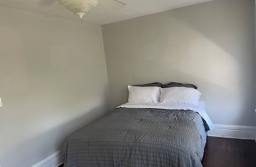 Madison House | Charming 3-bedroom house in phenomenal Madison with AC, WIFI Great Location