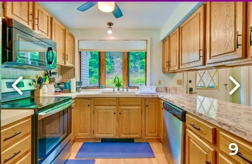 Bristol House | Charming 3-bedroom townhome in fabulous Bristol/Alexandria closeto Newfound Lake