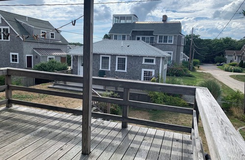 Mattapoisett Cottage | Charming 3-bedroom cottage in Mattapoisett with WiFi access