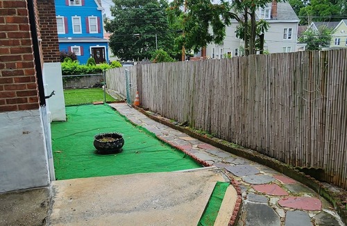 North Side House | Charming 3-bedroom house with WiFi free parking