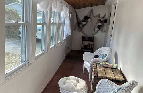 Somers Point House | Charming 3-bedroom house with Wi-Fi and AC located in tranquil Somers Point,