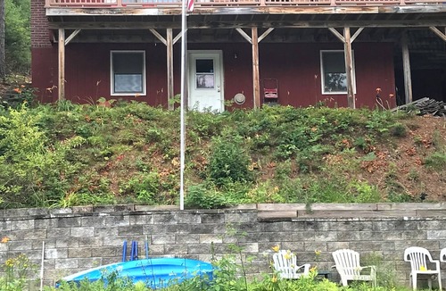 Freedom House | Charming 3BR Lakefront Home w/AC & WiFi on Ossipee Lake, Freedom NH