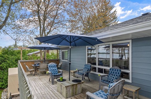 Bobcaygeon Cottage | Charming 4-bedroom cottage in Kawartha Lakes with WiFi, AC