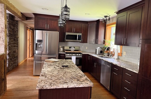 Poultney House | Charming 4-bedroom house with a big yard in Poultney