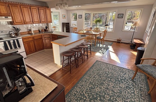 Charlestown House | Charming 4-bedroom dog friendly cape close to town and beaches