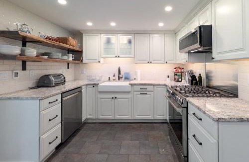Stockton House | Charming Abode w/Patio - Walk to Town + River!