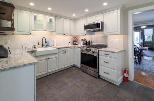 Stockton House | Charming Abode w/Patio - Walk to Town + River!