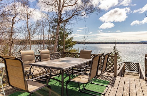 Trenton House | Charming Acadia beachfront cottage, close to Acadia National Park & Bar Harbor.